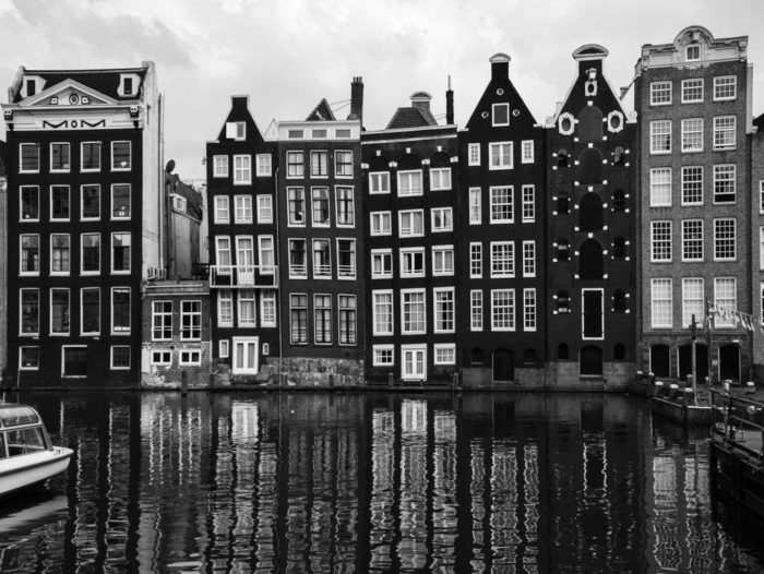 Amsterdam 100 Pieces