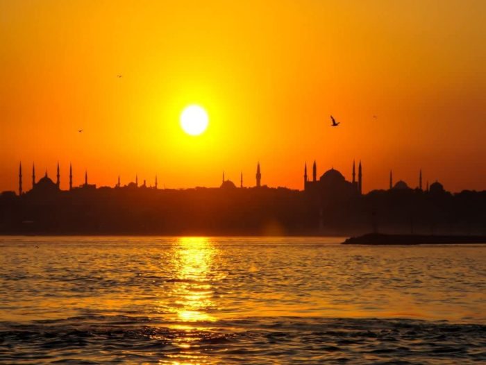 Coucher de soleil sur Istanbul (200 pièces)