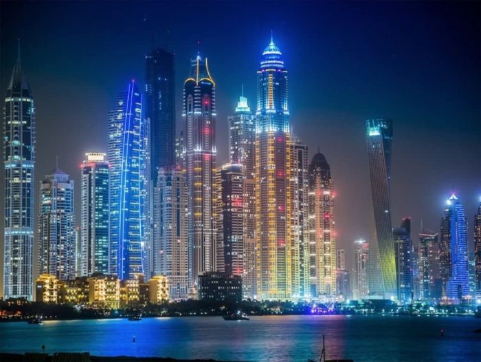 Dubaï de nuit (100 pièces)
