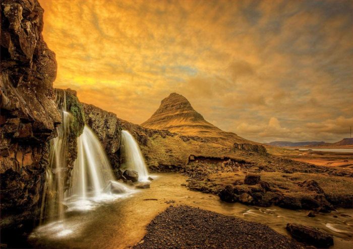 La cascade Kirkjufellsfoss et la montagne Kirkjufell (1000 pièces) 3