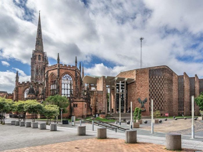 La cathédrale Saint-Michel de Coventry - Angleterre (1000 pièces)