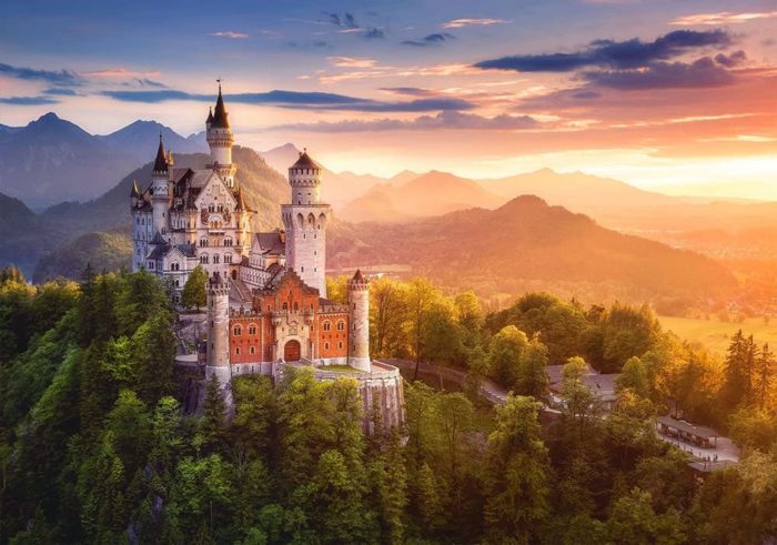 Le château de Neuschwanstein en Allemagne (500 pièces)