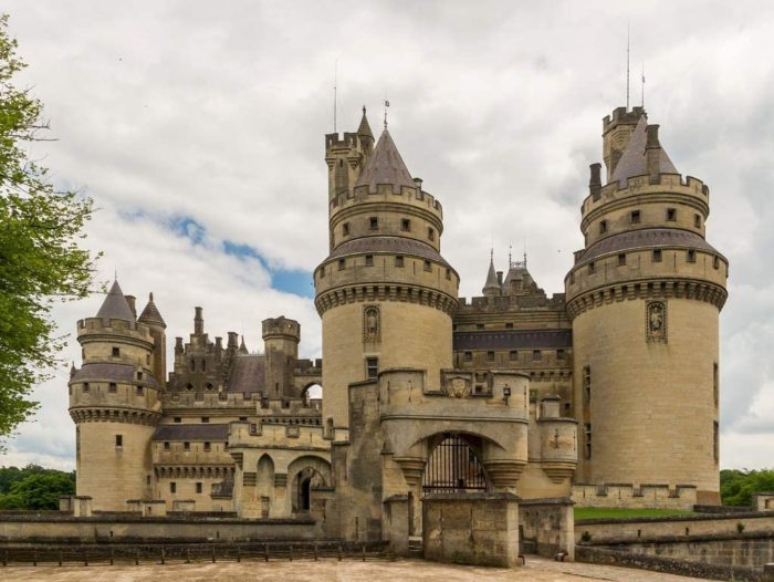 Le château de Pierrefonds (1000 pièces)