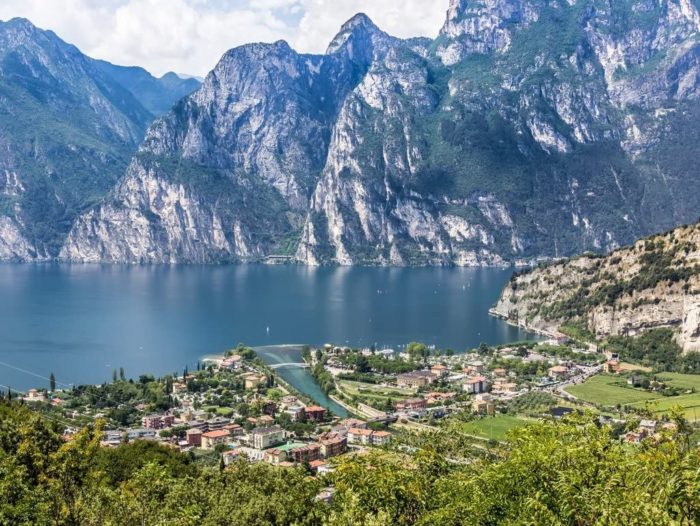 Le lac de Garde en Italie (500 pièces)