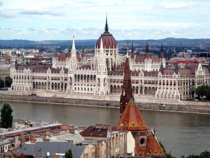 Le parlement hongrois (1000 pièces)