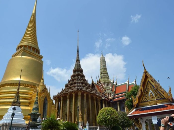 Temple du Bouddha d'Émeraude à Bangkok 1000 pièces
